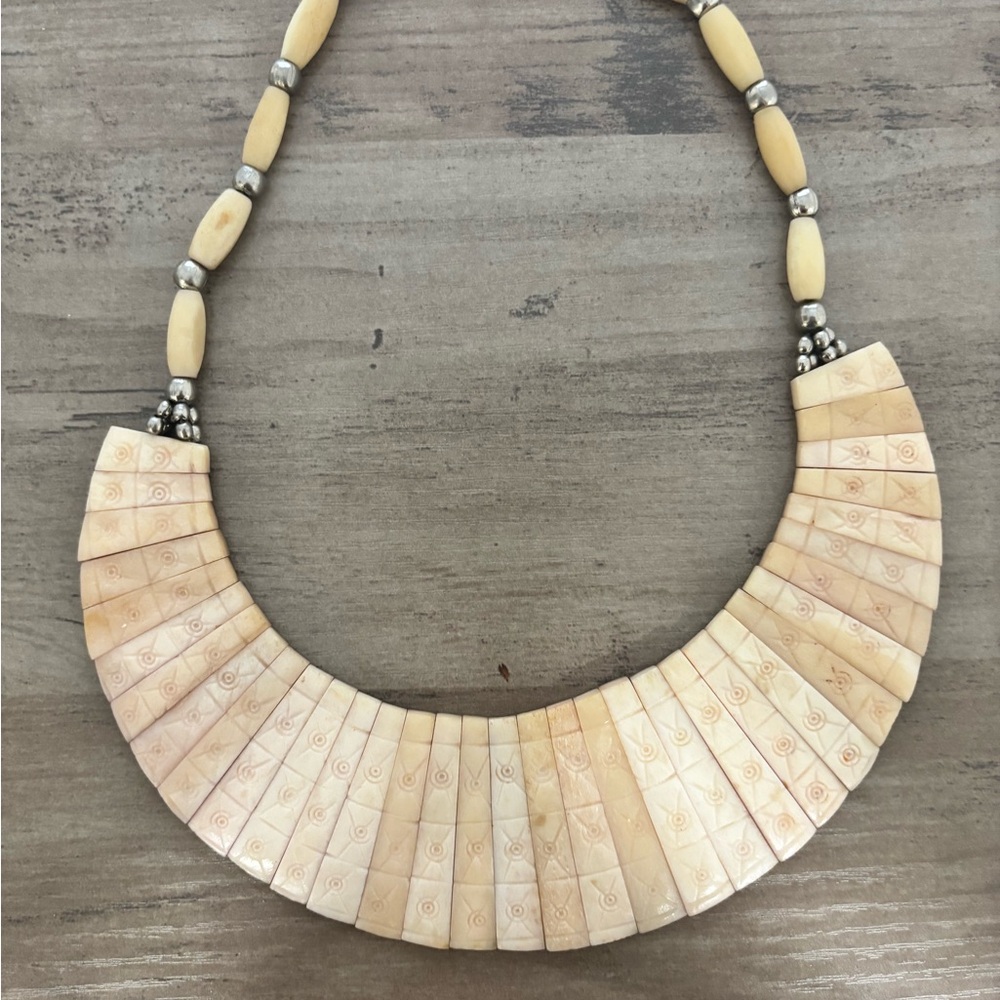Vintage Pink Carved Statement Choker Necklace - Picture 9 of 9